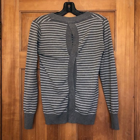 Francie Back Detail Pullover - Picture 3 of 4